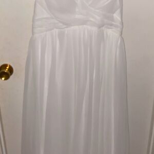 Elegant White Strapless Dress